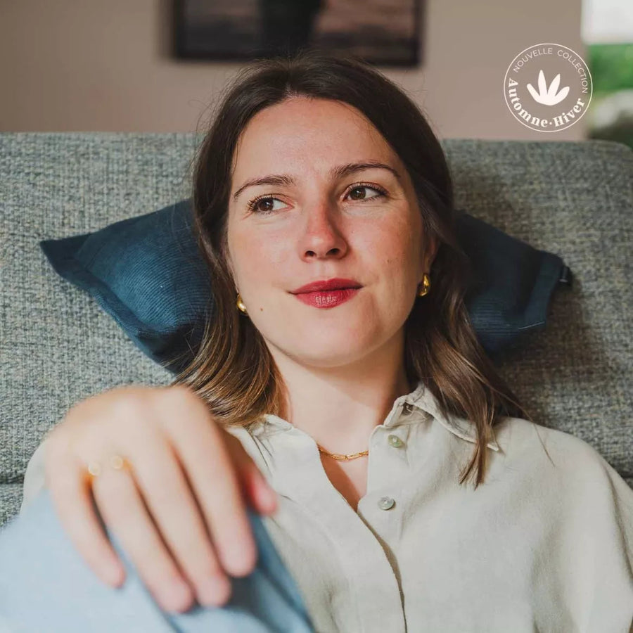 Salvador, coussin de farniente - Oslo (velours) sur canapé