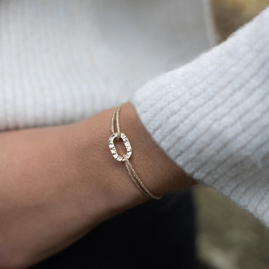 bracelet plaqué or martelé doré