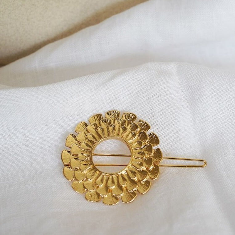 Barette guillemette ronde pétales dorés