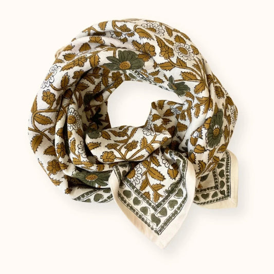 Foulard Apache modèle Manika "Cœur" couleur Macadamia
