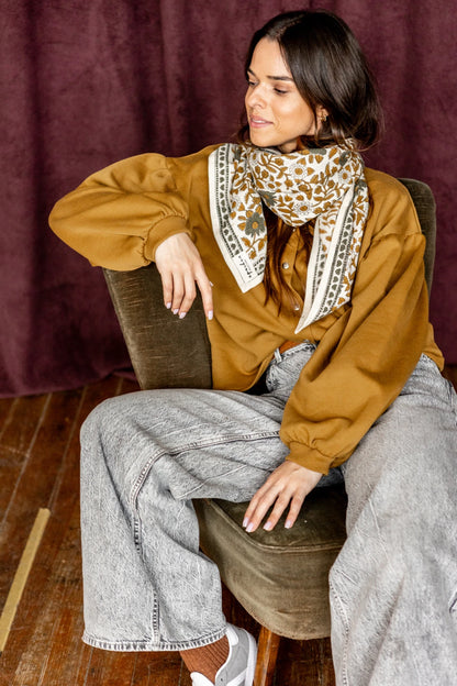 Foulard Apache modèle Manika "Cœur" couleur Macadamia