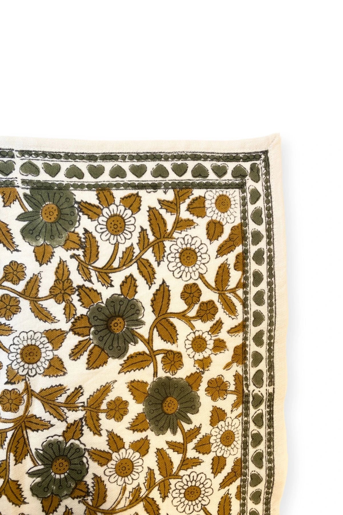 Foulard Apache modèle Manika "Cœur" couleur Macadamia