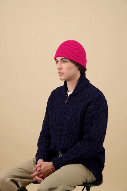 Bonnet laine mérinos fushia profil