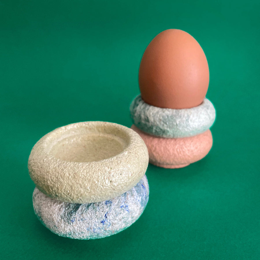 Coquetier en coquilles d'oeuf