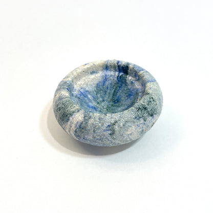 Coquetier en coquilles d'oeuf galaxi