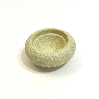 Coquetier en coquilles d'oeuf guacamole