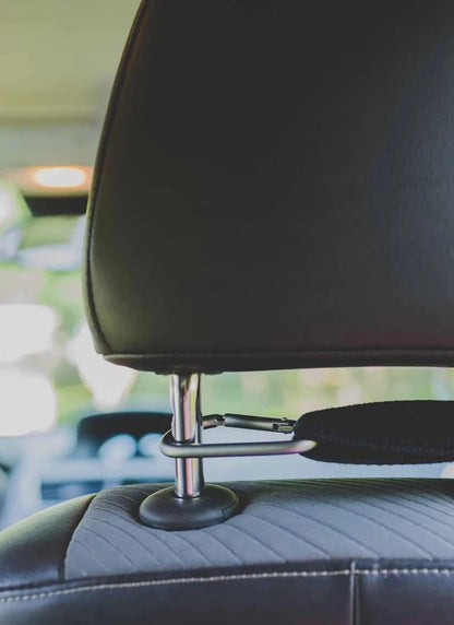 Fixation coussin de voiture. Petits cadors