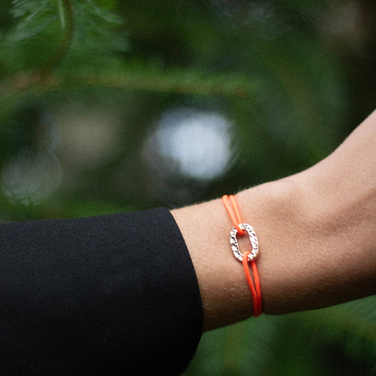bracelet plaqué or martelé orange