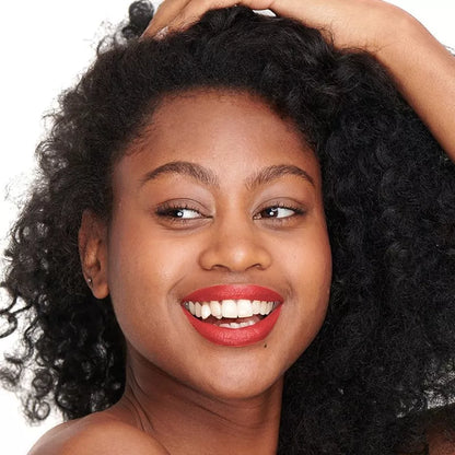 Rouge à lèvres hydratant Coquelicot Pomponne sur peau noire