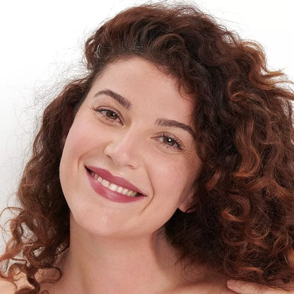 Rouge à lèvres hydratant Rose d'hiver Pomponne sur rousse peau blanche