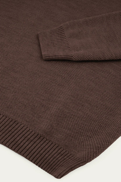 Pull marron camionneur zoom matière