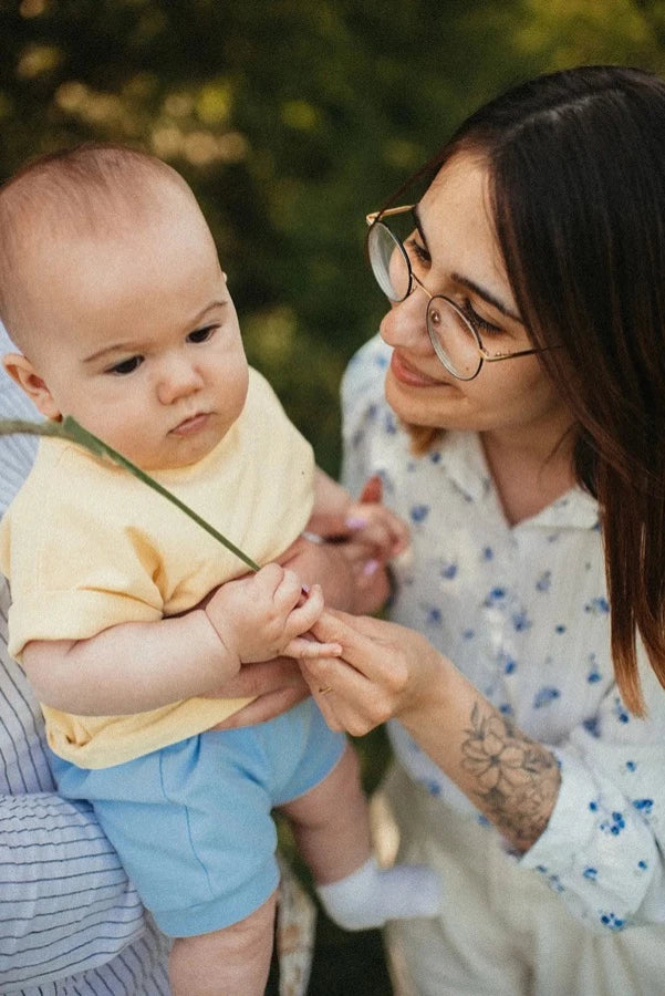 Short évolutif bleu ciel