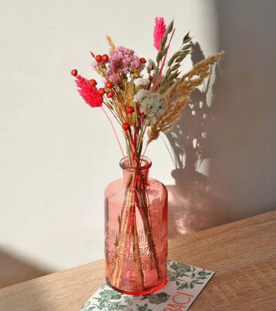 Vase fleuri rouge