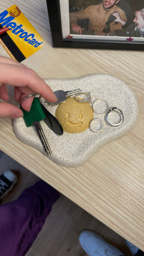 Vide poche oeuf en coquille d'oeuf 