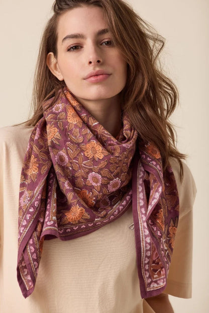 Foulard - Coeur Truffe grand format porté