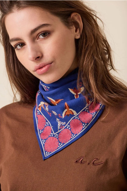 Foulard - Cerisier Bleu royal porté