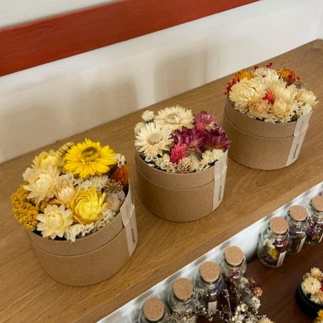 Boîte fleurie kraft