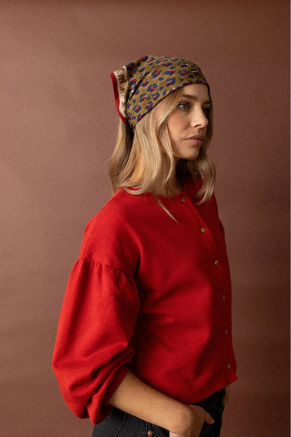 foulard léopard fire porté