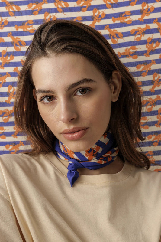 foulard sebastien orange apaches porté