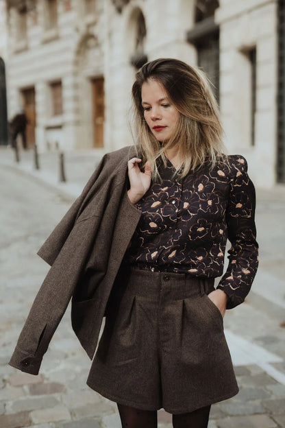 outfit avec la chemise london imprimée sevenlie