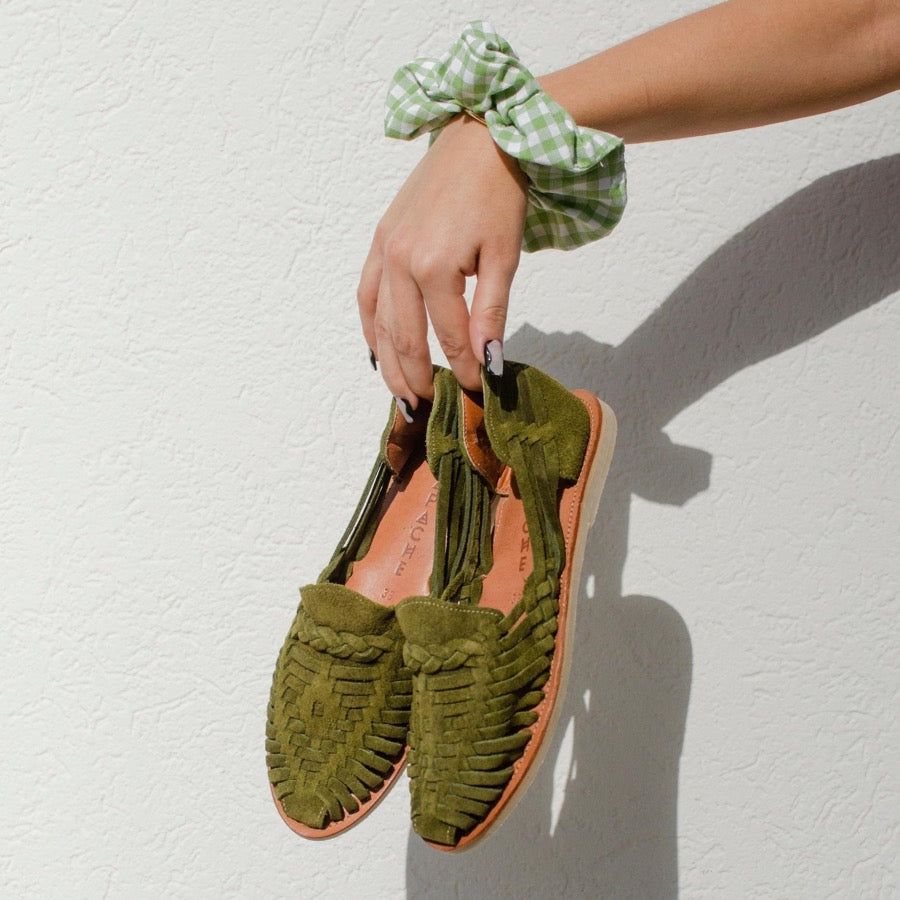 Chaussure Huarache Alegre en daim olive de la marque Mapache