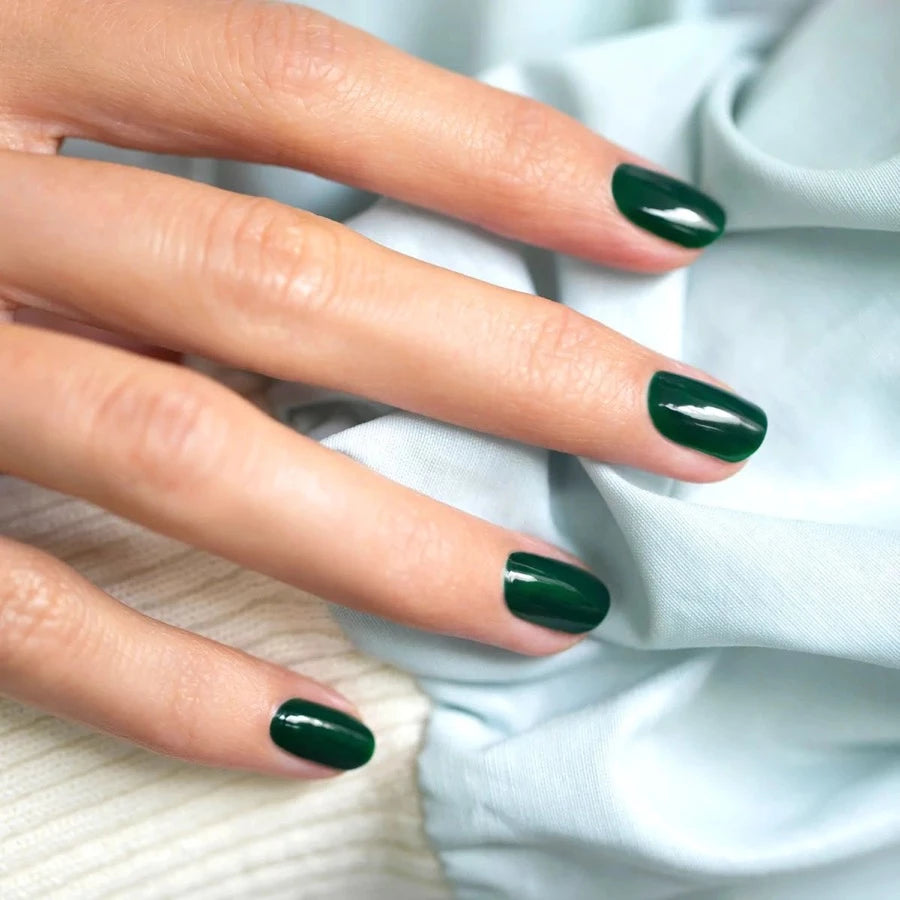 Vernis green 9 free Manucurist couleur emerald