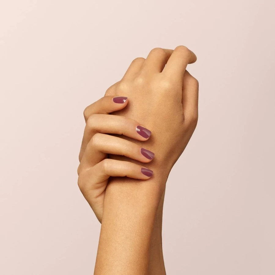 Vernis Victoria Plum semi permanant Manucurist