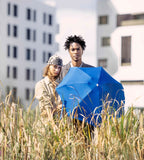 micro parapluie format poche Anatole Paris. Couleur bleu roi